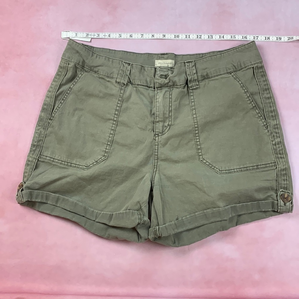 Westbound short camo green